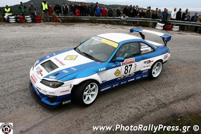 O Θωμάς Παπαπάσχος με ένα πανεμορφο και... κακό Nissan Silvia