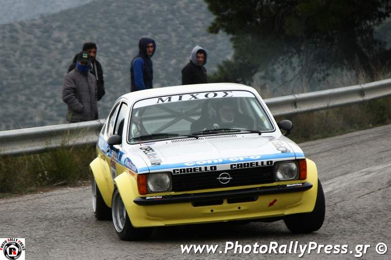 O Λευτέρης Μίχος με Opel Kadett