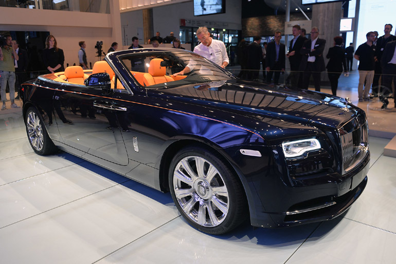 Η Rolls Royce δεν λείπει από τη γιορτή της Φρανκφούρτης με τα άκρως εντυπωσιακά και χλιδάτα μοντέλα της...