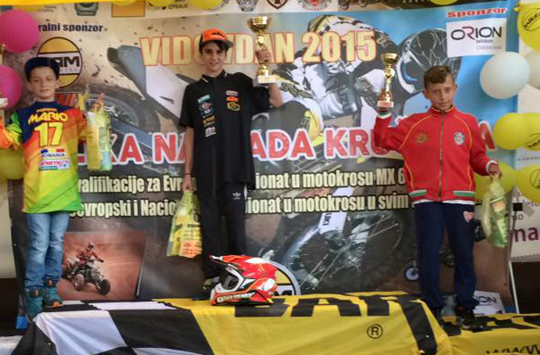 Αυτός ο πιτσιρικάς που ονομάζεται Αντώνης Σάγμαλης μας έκανε υπερήφανους ως Έλληνες....