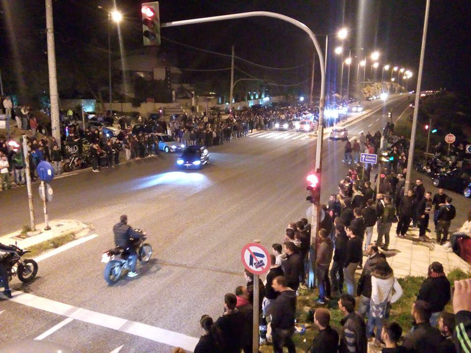 Χαμός... την Πέμπτη το βράδυ σε ένα από τα στέκια των φίλων της κόντρας και της ταχύτητας...