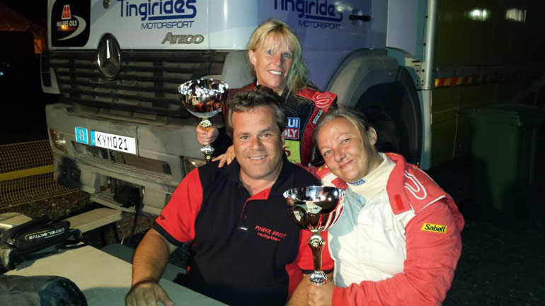 Το γυναικείο πλήρωμα  Weiss - Ψαράκη με τον Θανάση Κρασούλη