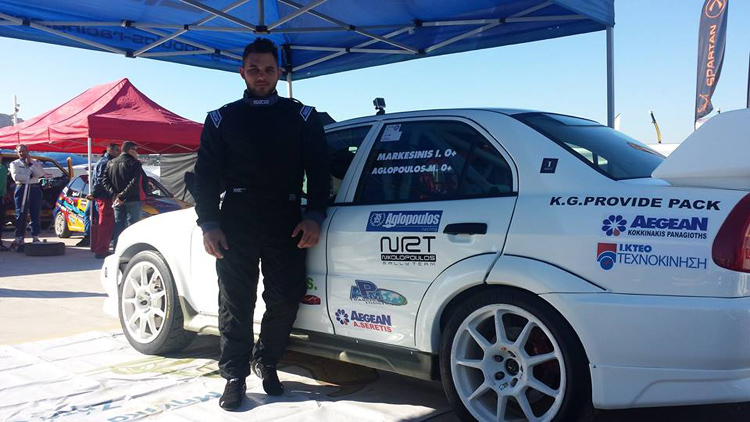 Ο Ιάκωβος Μαρκεσίνης άφησε τα... Jet Ski για να τρέξει και σε αγώνα αυτοκινήτων!!! 