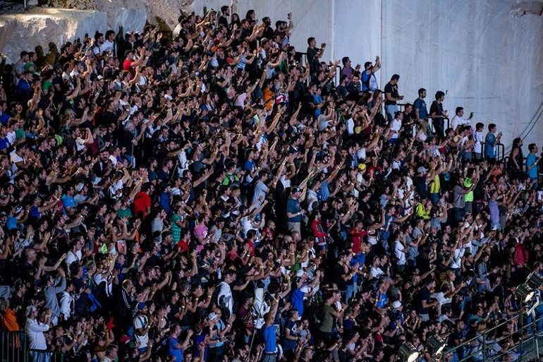 Ο κόσμος ήταν πολύ θερμός και το χειροκρότημα του ανέβαζε τους αθλητές σε κάθε τους προσπάθεια...