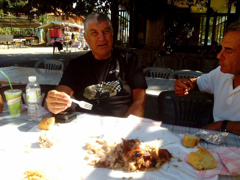 O Αντώνης Στιβαχτάρης έχει... λιώσει στη δουλειά