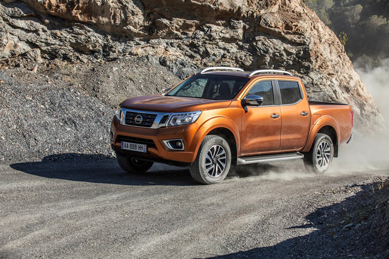 Ένα Nissan Navara δε... μασάει εκτός δρόμου