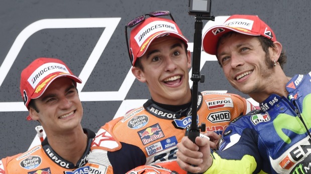 Το βάθρο με τους νικητές στην Γερμανία... Από αριστερά: Rossi, Marquez και Pedrosa