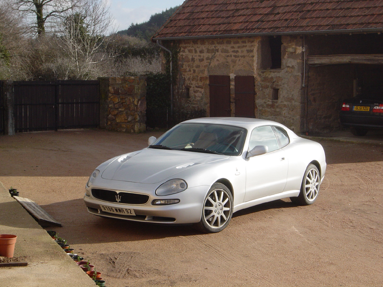 Μία τέτοια Maserati δημοπρατείται για 18.000 ευρώ