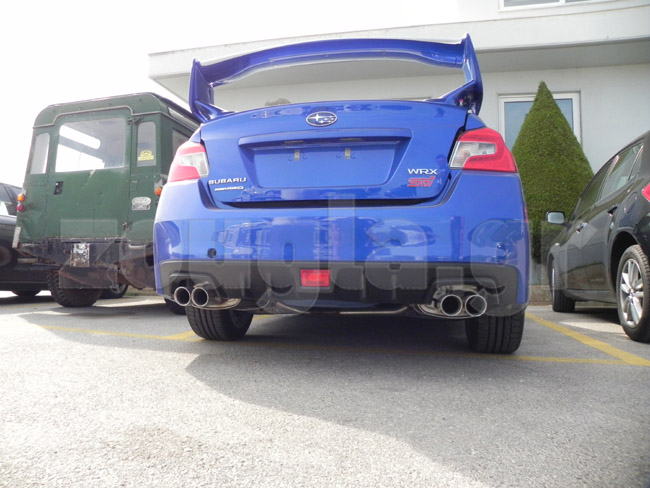 Το πίσω μέρος είναι πολύ εντυπωσιακό...