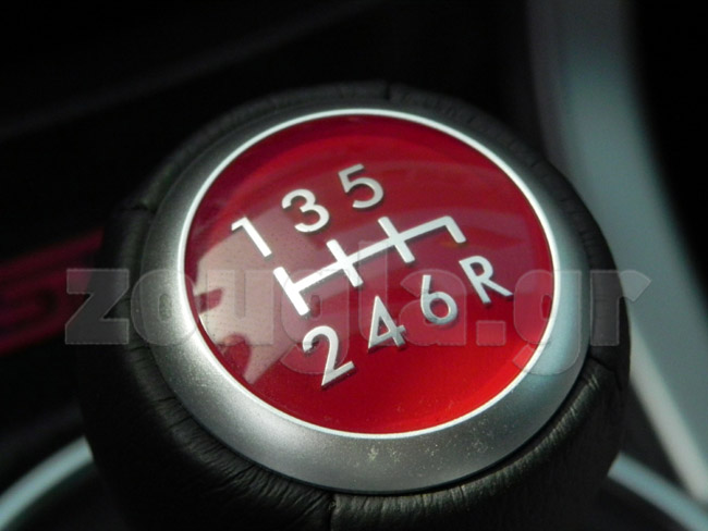 Μηχανικό κιβώτιο 6 σχέσεων...