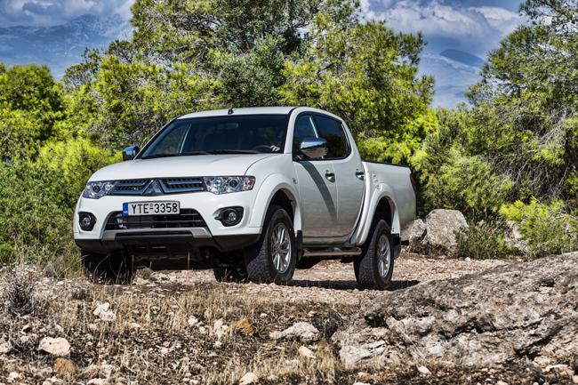 H εμπρός μάσκα δεν περνά απαρατήρητη...