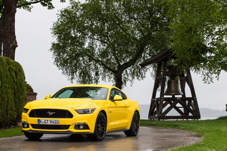 Στοιχεία της πρώτης Mustang γίνονται αισθητά ακόμα και στην γενιά που παρουσιάστηκε 51 χρόνια μετά...