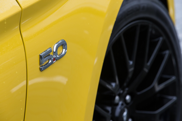 5.0 λίτρα και να... καίνε!