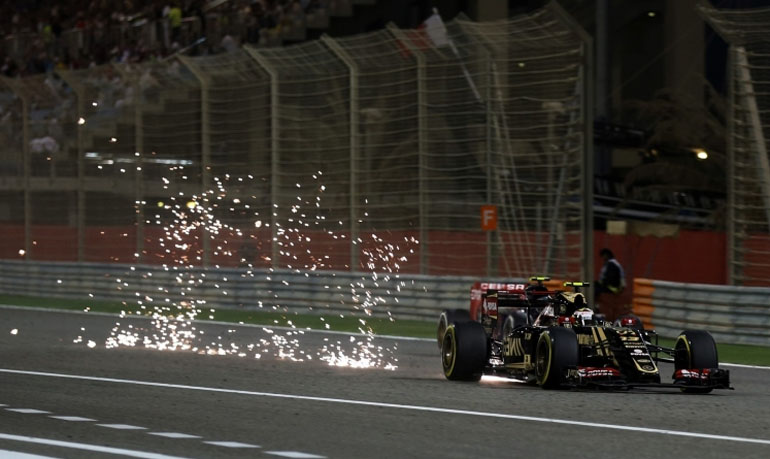 Τέτοιες εντυπωσιακές εικόνες είχε το νυχτερινό γκραν πρι του Μπαχρέιν...