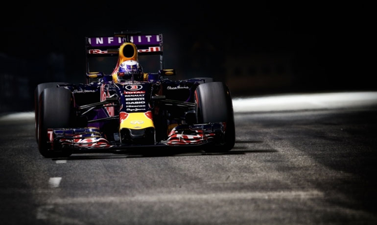 Ομάδα που κάνει... πρωταθλητισμό θύμισε η Red Bull στον αγώνα της Σιγκαπούρης