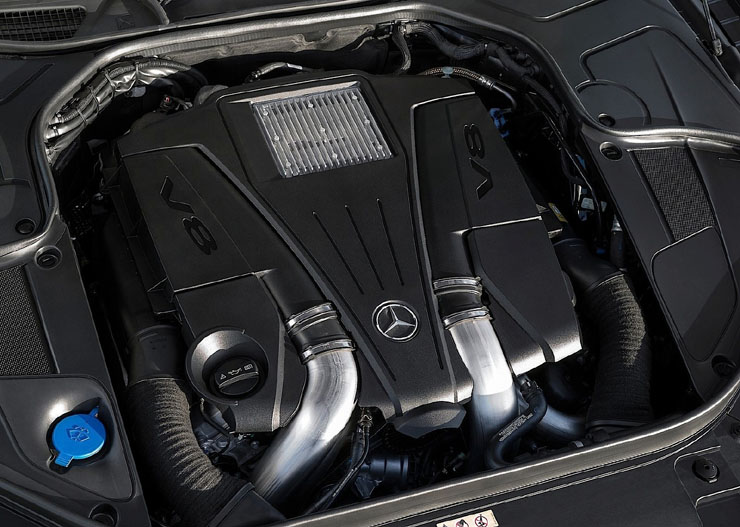 Ο V8 κινητήρας των 5.5 λίτρων παράγει 585 άλογα!!!