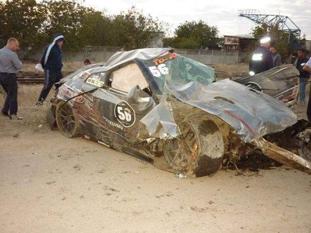 Με αυτό το αυτοκίνητο συμμετείχε σε αγώνες dragster ο Evgeny Kern