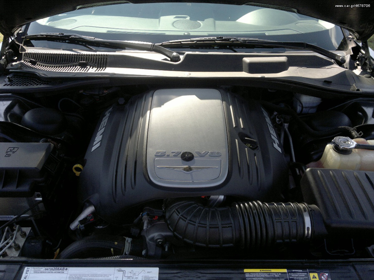 Το μοτέρ V8 χωρητικότητας 5.7 λίτρων αποδίδει 340 άλογα... Με λίγα λόγια πας γρήγορα στην άλλη κατοικία...