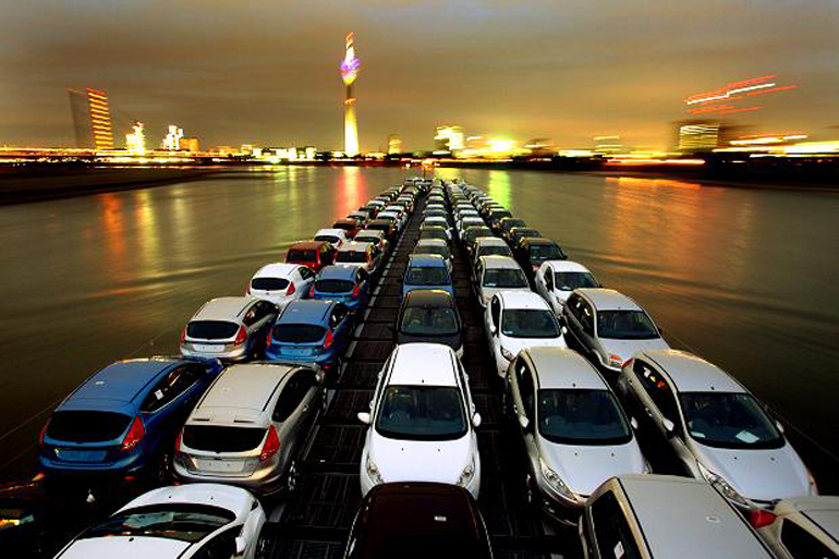 Tα αυτοκίνητα της μάρκας Ford πωλούνται σε όλες σχεδόν τις χώρες του κόσμου...