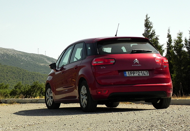 To Citroen C4 Picasso από πίσω...