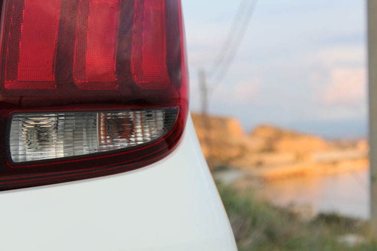 Νέα σχεδίαση για τα πίσω φωτιστικά σώματα...