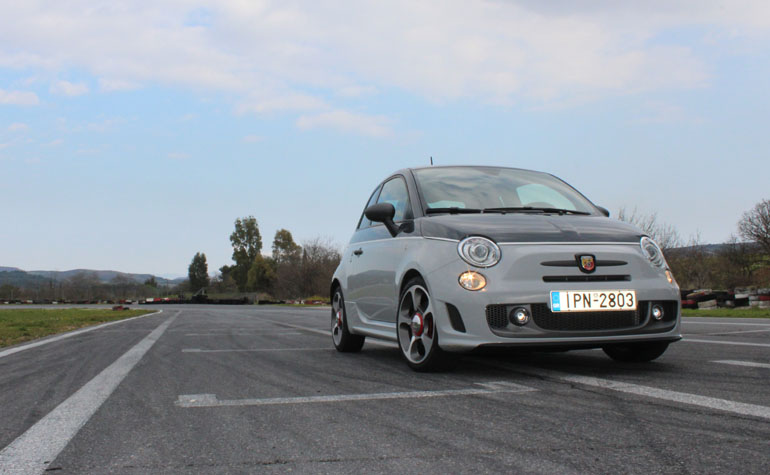 Το Abarth 595 Competizione αποδίδει 160 ίππους...
