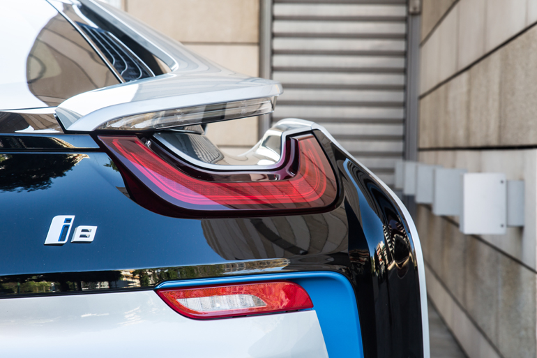 Βλέπεις τις σχεδιαστικές γραμμές και δεν πιστεύεις ότι αυτό αποτελεί μέρος ενός αυτοκινήτου παραγωγής...