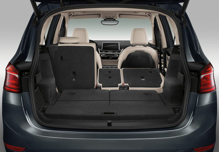 Ο χώρος της καμπίνας διαμορφώνεται ανάλογα με τις ανάγκες...