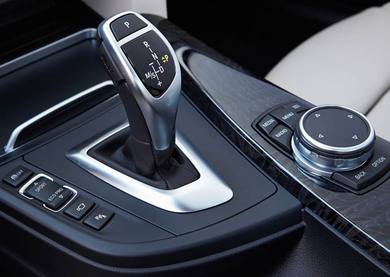 Το αυτόματο κιβώτιο ταχυτήτων της BMW είναι από τα καλύτερα της... πιάτσας