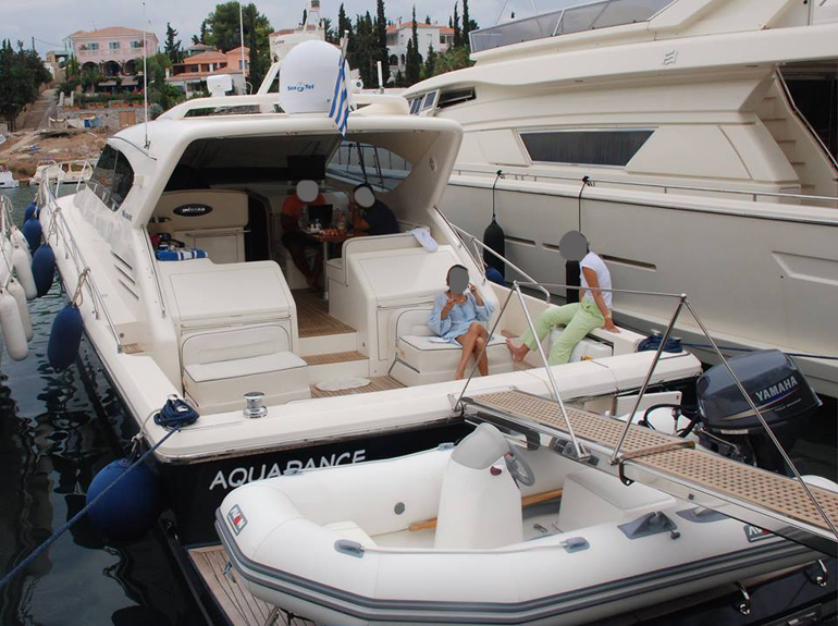 Το μικρό σκάφος (tender) της φωτογραφίας είναι αυτό που εκπλάπη σήμερα τα ξημερώματα...