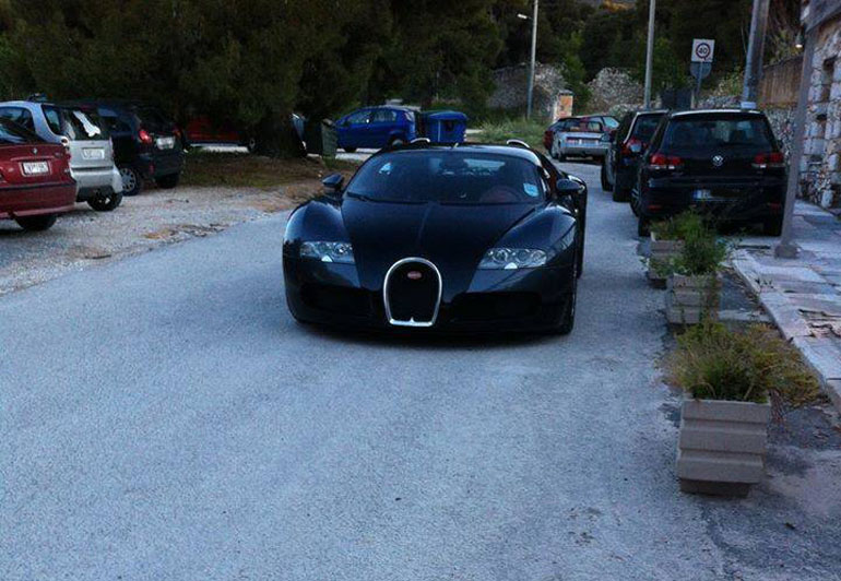 Bugatti Veyron  στην Κηφισιά...