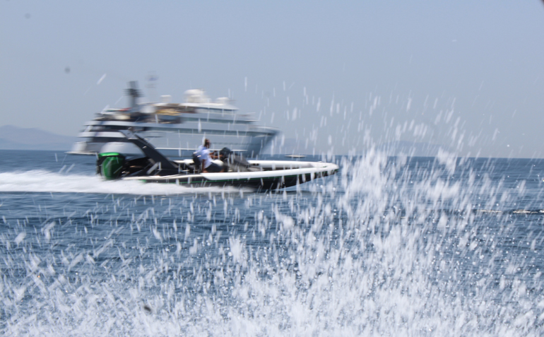 Δείτε πως αποτυπώνεται το πράσινο χρώμα στην φωτογραφία... 