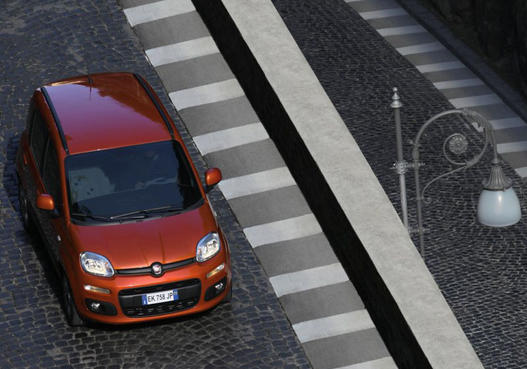 Tο Fiat Panda είναι ένα από τα πιο δημοφική και χρηστικά αυτοκίνητα....