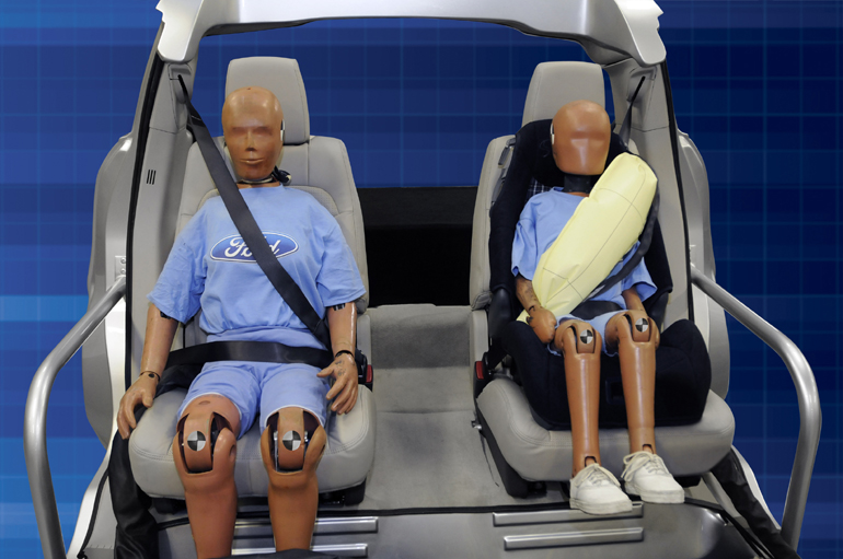 Η τεχνολογία του αερόσακου στις πίσω ζώνες ασφαλείας βρίσκεται ήδη στο νέο Ford Mondeo...