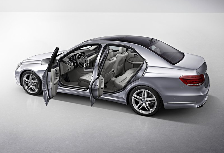 Άποψη του αυτοκινήτου από μία άλλη οπτική γωνία...