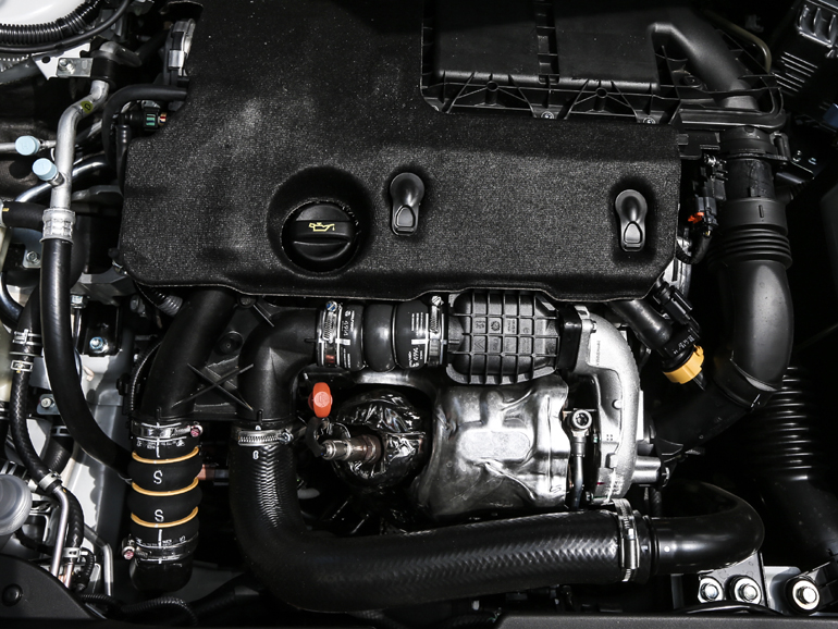 Οι διαθέσιμοι κινητήρες βενζίνης και diesel έχουν χωριτηκότητα 1.6 λίτρα...