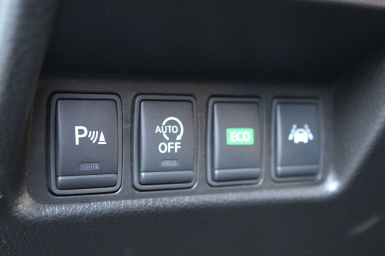 Παντού κουμπιά που κάνουν τη ζωή των επιβατών καλύτερη και ασφαλέστερη...