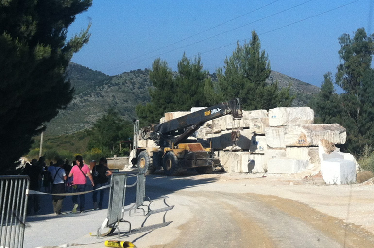 Τόσο μάρμαρο δεν έχουμε ξαναδεί ποτέ στη ζωή μας. Ελπίζω αρκετοί να σκέφτηκαν να πάρουν έστω και ένα μικρό κομμάτι ως ενθύμιο! 