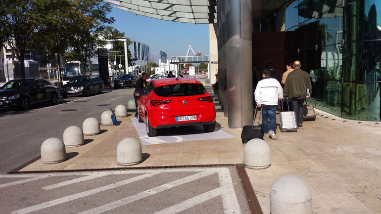 Οι Έλληνες δημοσιογράφοι μόλις έχουν φτάσει στη Σλοβακία...