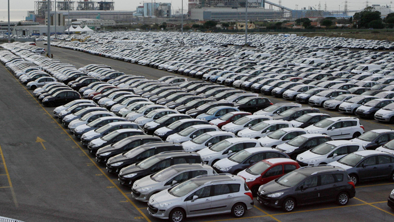 «Παγώνουν» οι πωλήσεις αυτοκινήτου. Τι θα γίνει με τις εισαγωγές…