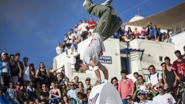 Red Bull Art of Motion: O Δημήτρης Κυρσανίδης κορυφαίος αθλητής freerunner στον κόσμο!!!