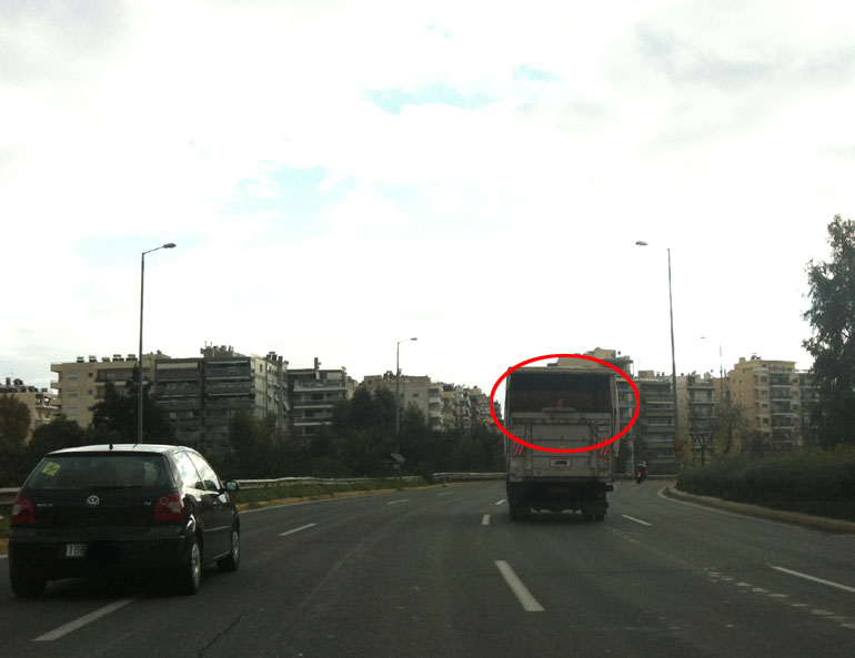 Εικόνα από την Παραλιακή λεωφόρο στο ύψος του Παλαιού Φαλήρου