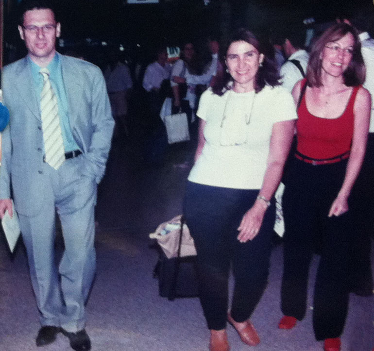 Μισέλ Μουτόν (κέντρο) μαζί με την Βίκυ Καραδήμου και τον Θανάση Αγγελή κατά τη διάρκεια παλαιότεροου ράλι Ακρόπολις...