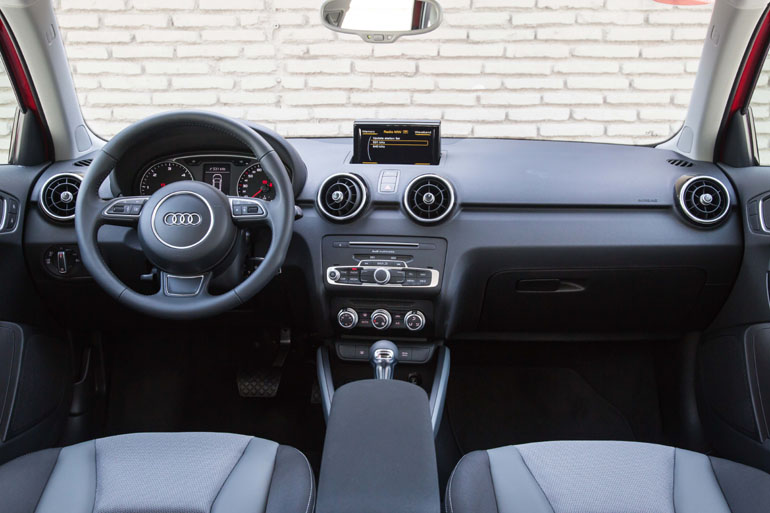 Το εσωτερικό του Α1 μαρτυρά την καταγωγή τους...