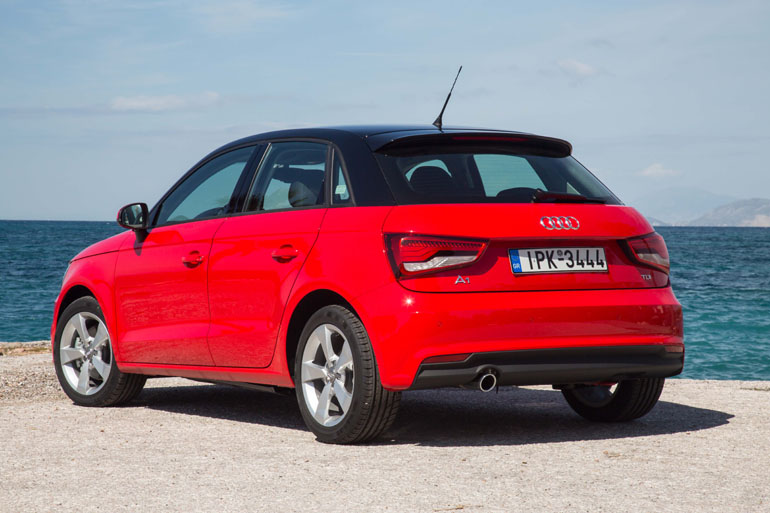 Με πίσω φωτιστικά σώματα LED είναι δαθέσιμο το ανανεωμένο Α1