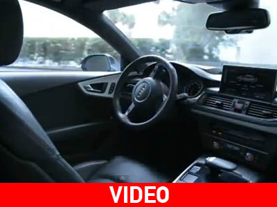 Δείτε πώς το αυτοκίνητο παρκάρει από μόνο του…