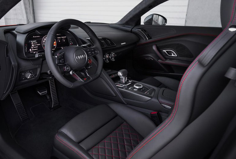 To εσωτερικό του επιβλητικού super car...