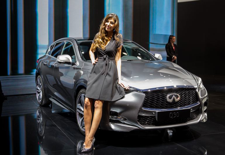 Το Infiniti Q30 θα είναι ένα από τα επόμενα μοντέλα της ιαπωνικής φίρμας. Θα εφοδιάζεται ακόμα και με κινητήρες 1.5 (diesel) και 1.6 λίτρων (βενζίνη) γεγονός που σημαίνει πως ίσως το δούμε να κυκλοφορεί και στην Ελλάδα