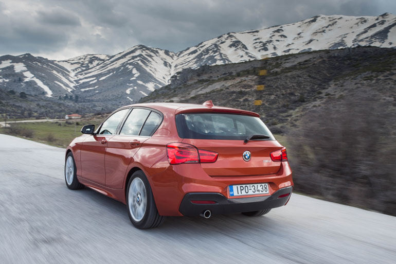 Η σχεδίαση των πίσω φωτιστικών σωμάτων είναι τέτοια που σου δίνει την αίσθηση ότι πρόκειται για νέα γενιά...