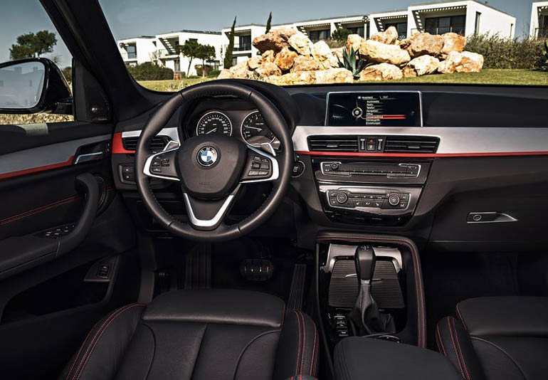 Η πολυτέλεια είναι ένα από τα κύρια χαρακτηριστικά των αυτοκινήτων της BMW
